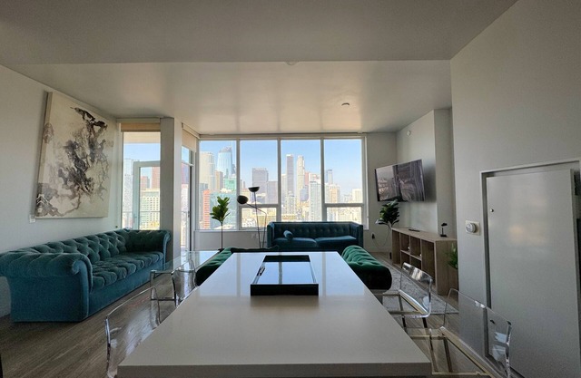 Dtla Luxury High Rise