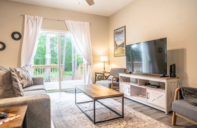 Ducks Landing Accommodations at Southern Pines Golf Course