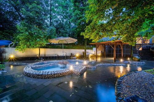 Dujiangyan Irrigation Project Puruna Hot Spring Hotel Panda Valley Store