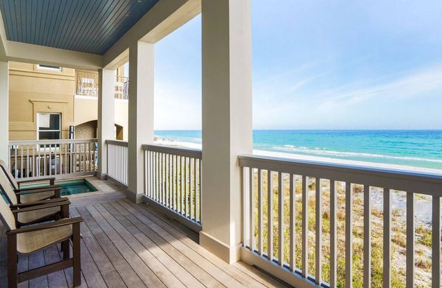 DUNE SANDY: NEW, Just Finished! Gulf Front Villa with Private Pool, Sonos, Beach Service, SUP