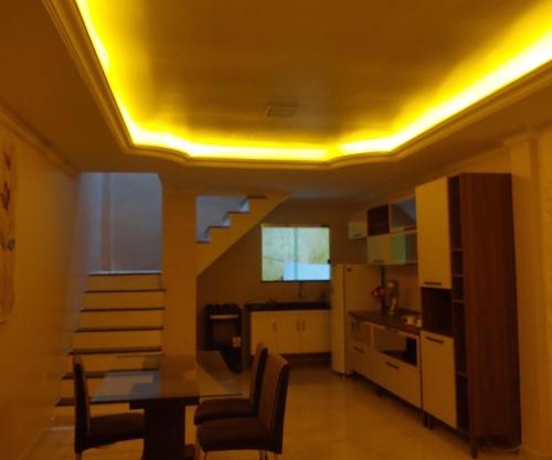 DUPLEX ALTO PADRÃO NO COND. OURO NEGRO - COROADO