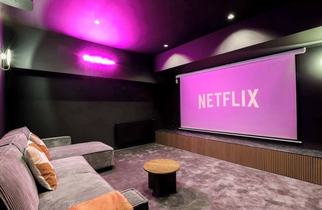 Duplex for 6pax with cinema room