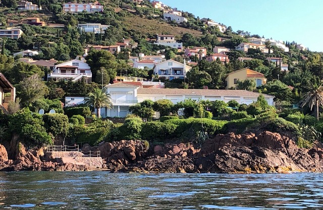 Duplex terrace-garden-private pontoon-climate-climate-feet-in-water-parking
