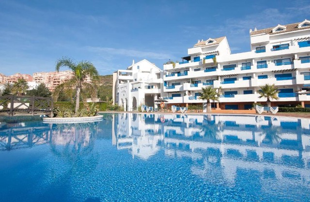 Duqua Suites Golf and Gardens