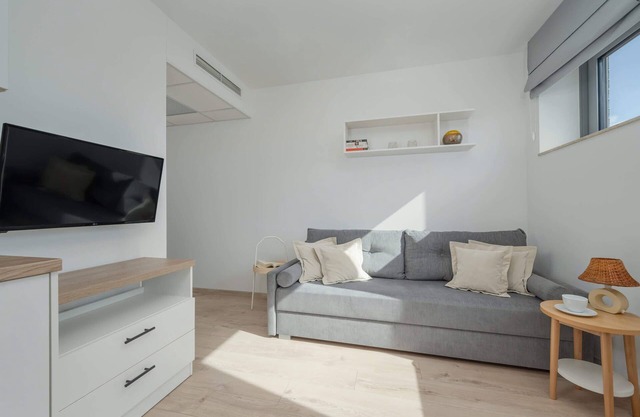 Dyrekcyjna 1 | Wroclaw | Comfortable Studio | AC | Parking