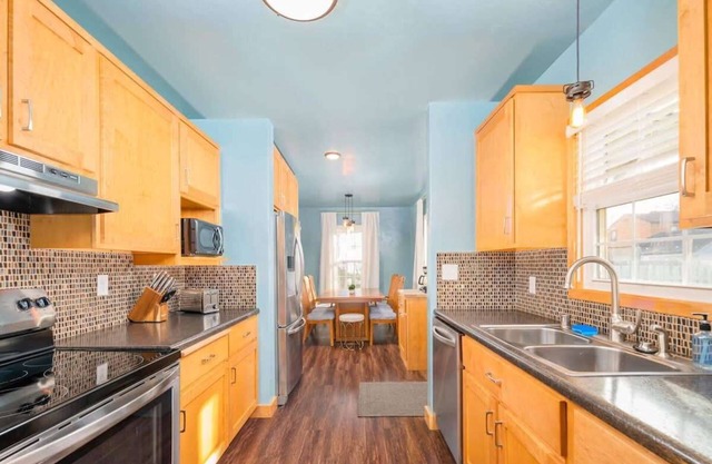 Eᴅɢᴇᴡᴀᴛᴇʀ Oᴀsɪs - Sleeps 8