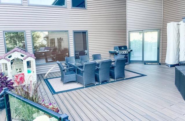 EAA Availability - Modern estate with entertaining space & inground pool