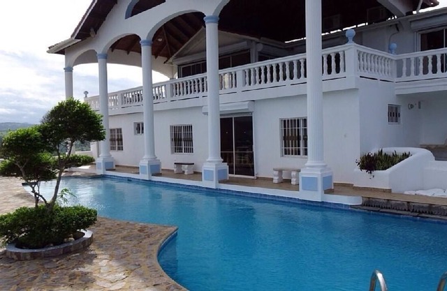 Eagle Villa Stunning Ocean View, Private Villa, Nr Beaches, Fully Staffed, Pool