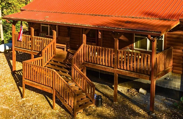 Eagles Nest Cabin w/TN River Views!