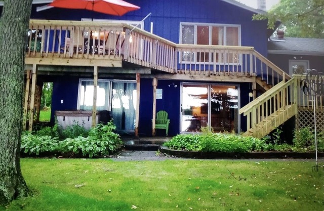 Eagle’s View on Mabel Lake!