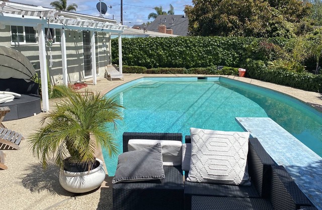 East side costa mesa House with a pool 3.5 miles from the beach