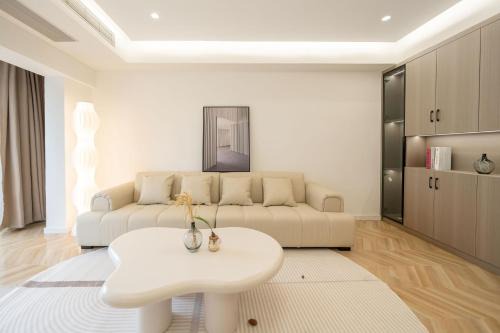 Eastern Hub - People square Branch New 3 bedrooms house