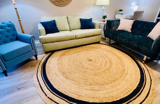 Eastgate 16B spacious comfortable