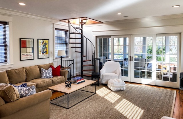 Eastport Historic Firehouse with Parking, Dogs OK