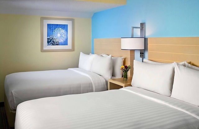 Easy Access to Cleveland Hopkins In'tl Airport! Spacious Suite w/Full Kitchen