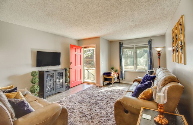 Easy Access to I-77 & I-20: Columbia Duplex!