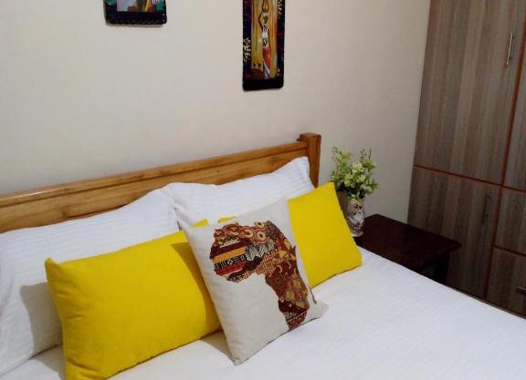 Eclectic 1Bedroom home -Kin'gon'go Estate