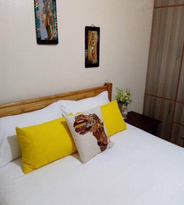 Eclectic 2 Bedroom Home Kin'gon'go