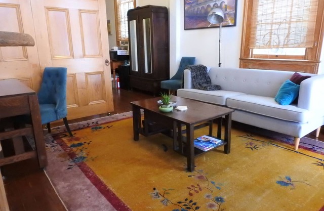 Eclectic Marigny Home ~ Close To Galleries, Bars, Coffee Shops And Restaurants