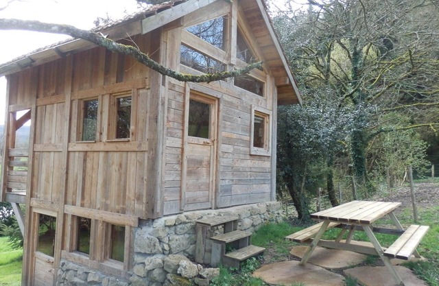 Eco-lodge Cabin and Unique Bed and Breakfast