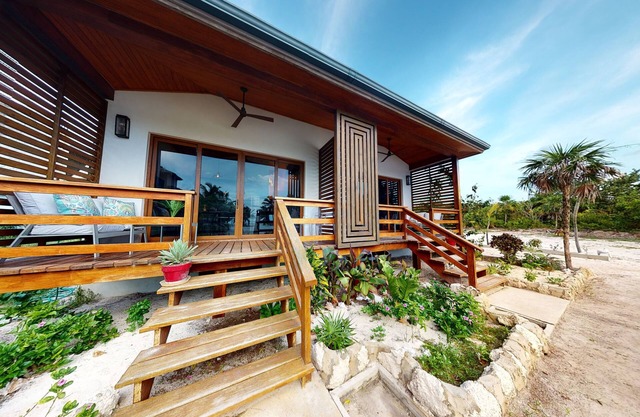 Eco-Luxe Deal Private Estate Oasis with Staff by ALOM