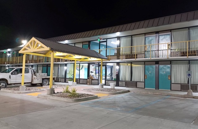 Econo Lodge Oak Grove-Blue Springs