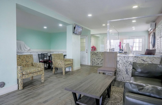 Economy Inn Buttonwillow Bakersfield I-5