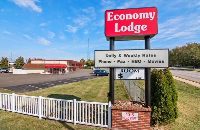 Economy Lodge Portsmouth