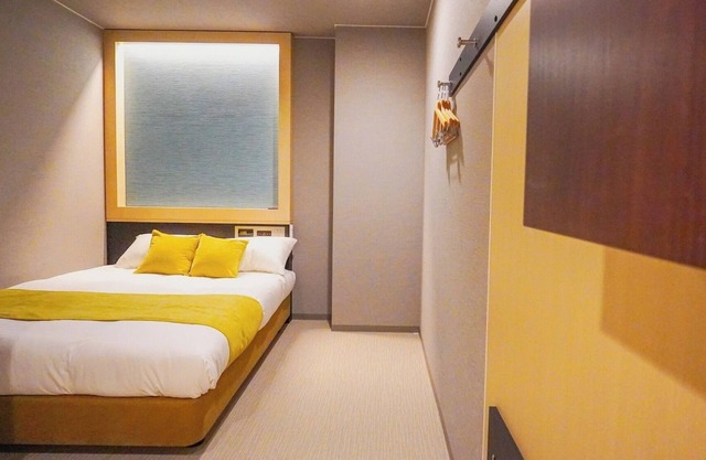 Economy Queen Room Only Simple Stay Opening Ma/Osaka Ōsaka