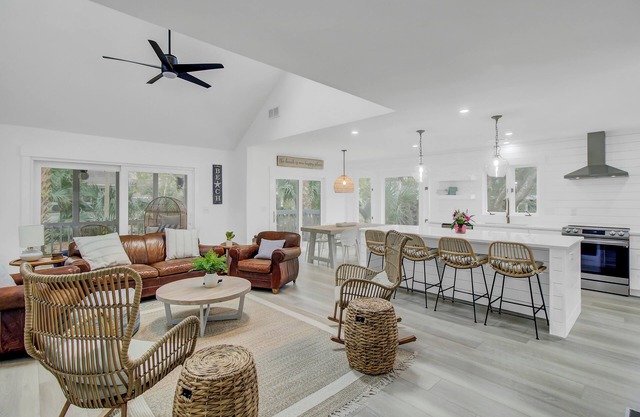 Edgewater Alley 9 by Wild Dunes, with Amenities