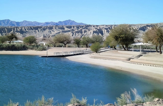 Edgewater Casino Resort, 2 x Sedona River View King Smoking Room, Free Parking!