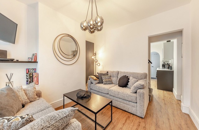 Egon House - UK39578