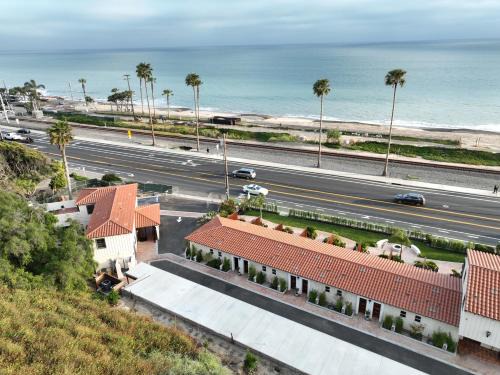 El Caminante Bar & Bungalows