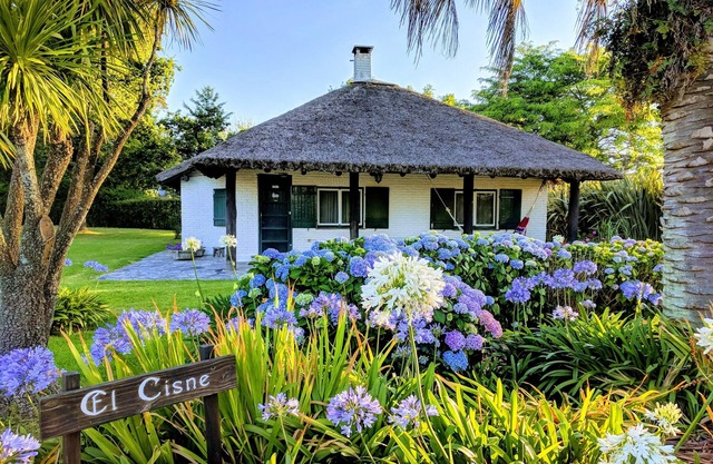 El Cisne at Granja Henderson