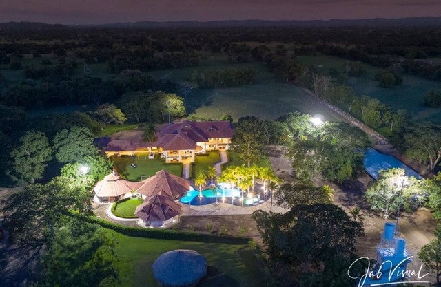 El Paraíso del Sinú, Hacienda Turística & Ganadera