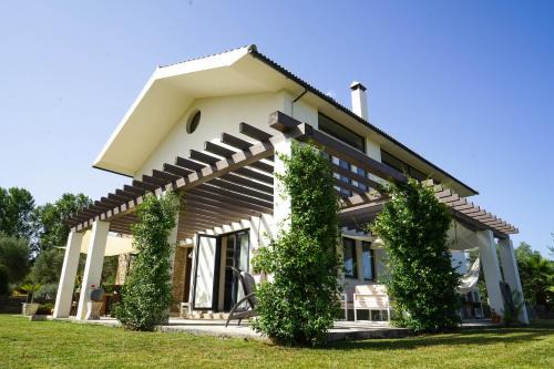 El Toro Blanco Luxury Villa in Andalucia