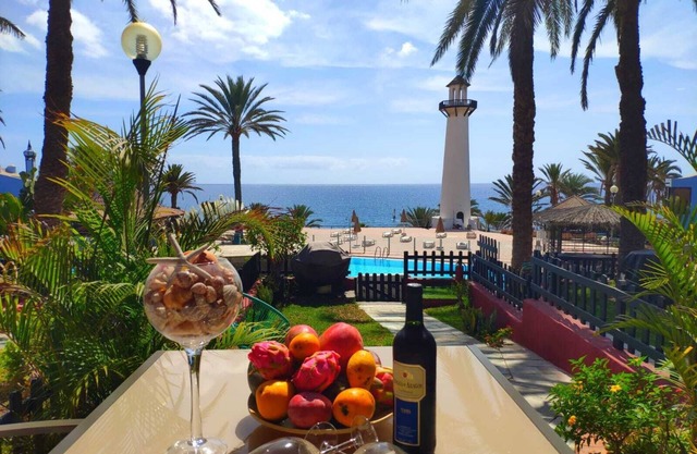 Elaborately renovated vacation apartment located directly on the beach