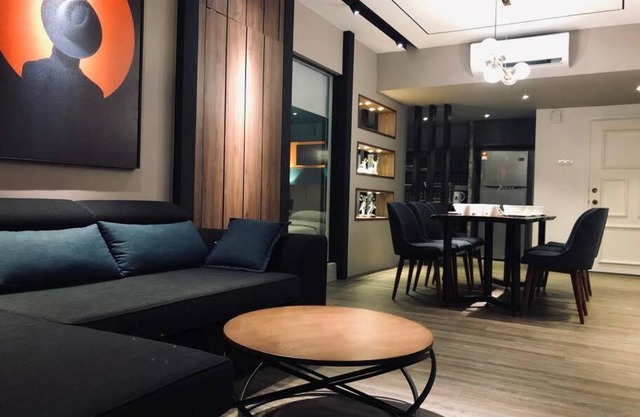 Elegance 3R2B 1000sf Condo for 8-10pax 高雅摩登公寓