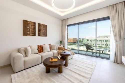 Elegant 1 Bedroom with Balcony in City Walk