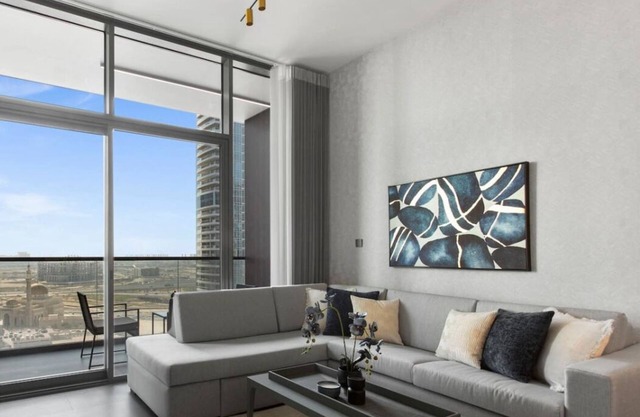 Elegant 1-Bedroom with Stunning Lake View in JLT