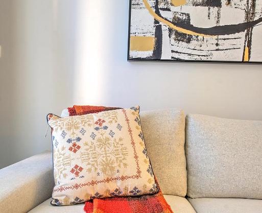 Elegant 1-BR Near Burj Khalifa