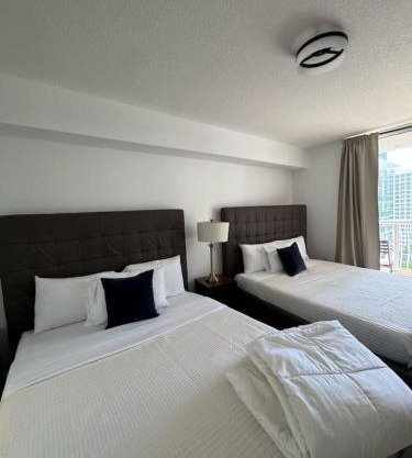 Elegant 1BR Condo at Brickell