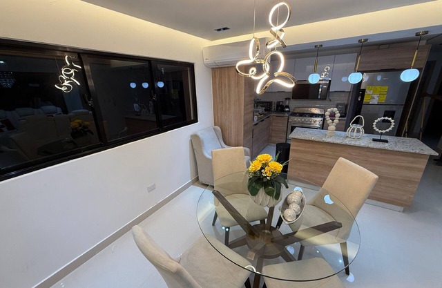 Elegant 3-bed apartment with AC, Pool Near the Airport