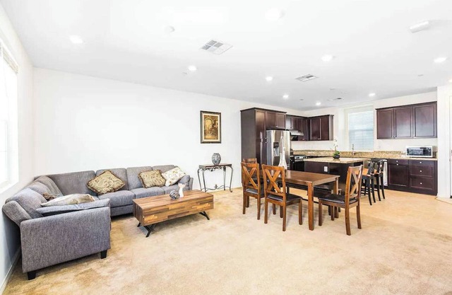 Elegant 3BR Residence｜Office & Study Space｜Fenced Yard｜Flexible Leasing #41351