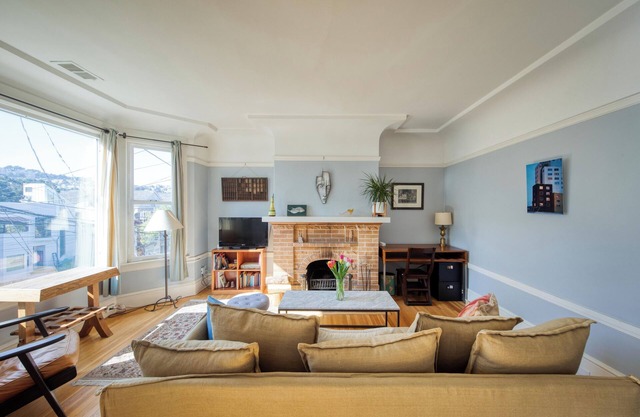 Elegant and Spacious Castro Flat