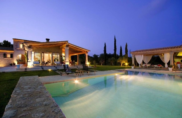 Elegant and spacious luxury villa in Pollensa- directly rented from the owner