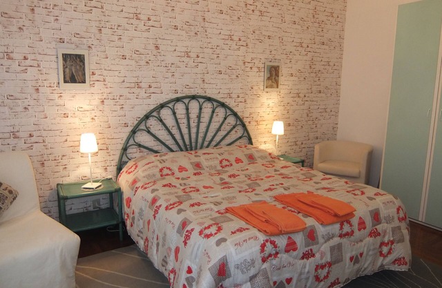 Elegant apartment along the river Po