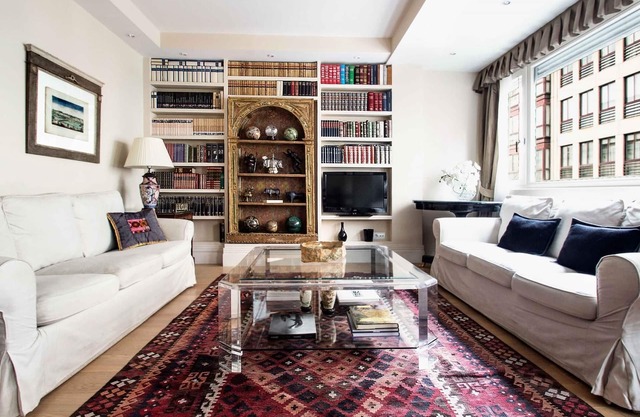 Elegant apartment for 4 situated in the best area of the district of Salamanca