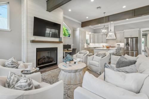 Elegant Coastal Retreat