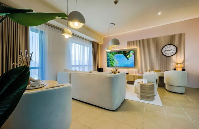 Elegant Coastal Retreat with Stunning Marina Views